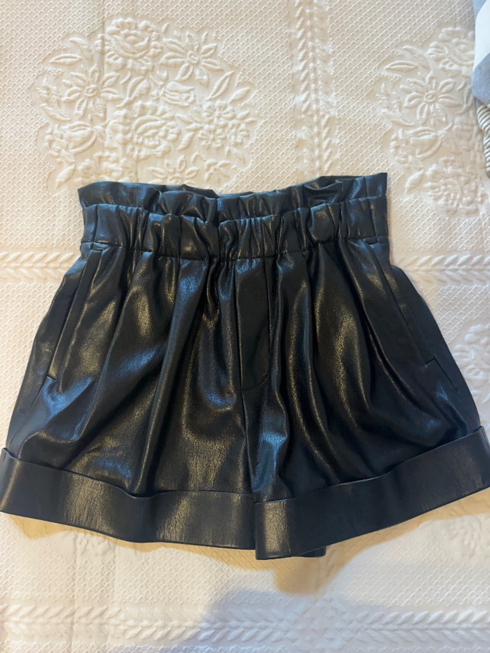 Alice + Olivia Black Vegan Leather shorts. NWT.